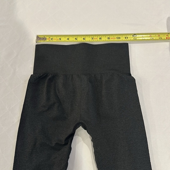 Gymshark women’s compression leggings training tights small EUC - Picture 4 of 4